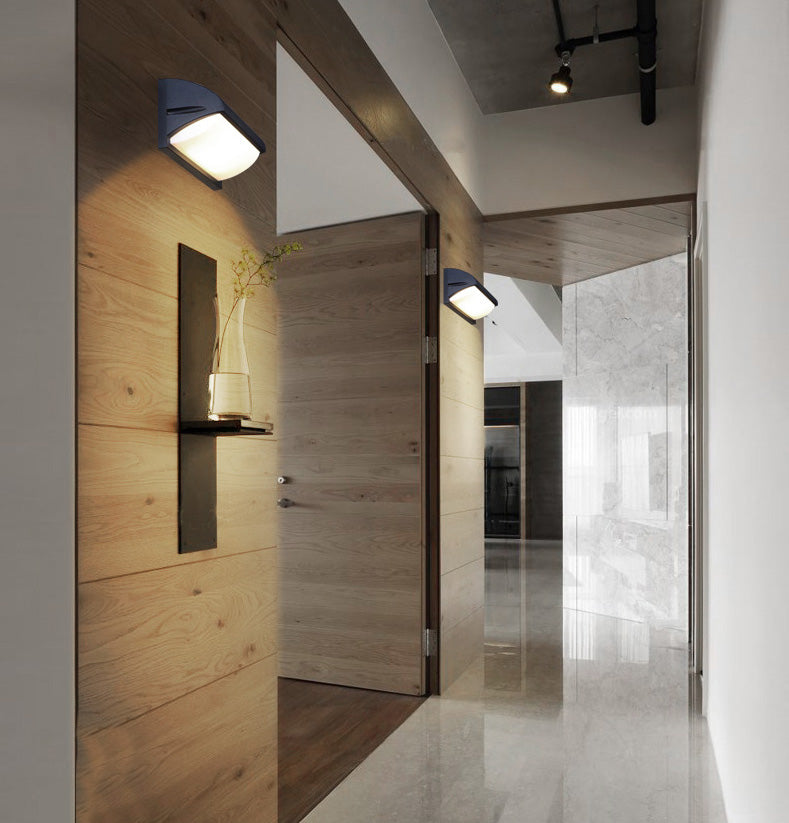 Geometric Shade Wall Lighting Modern Simple Style Metal 1 Light Sconce Light in Black and White