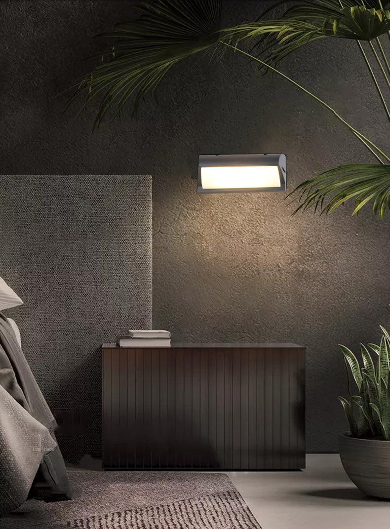 Geometric Shade Wall Lighting Modern Simple Style Metal 1 Light Sconce Light in Black and White