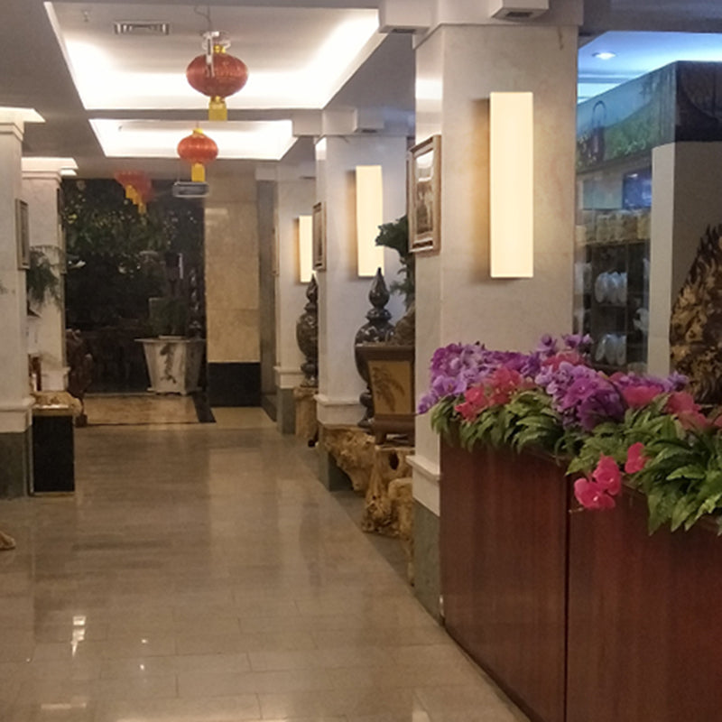 Modern Simple Fashion Style Linear Shade Wall Sconce Metal 1 Light Sconces in