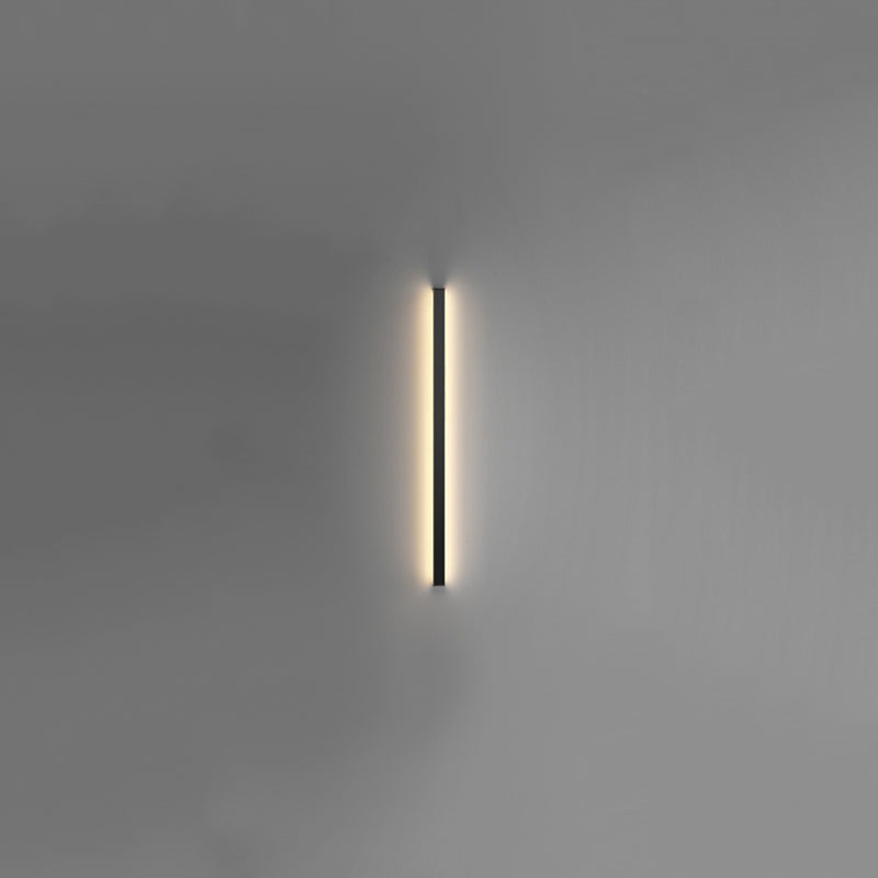 1-Light Linear Shade Wall Sconce Modern Style Metal Wall Lighting in Black