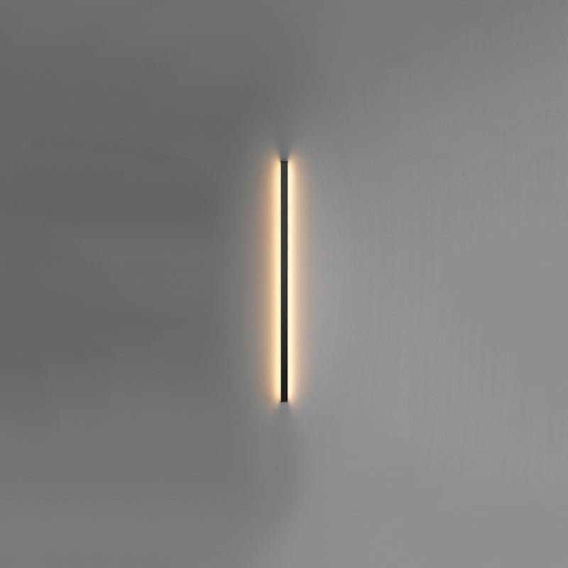 1-Light Linear Shade Wall Sconce Modern Style Metal Wall Lighting in Black