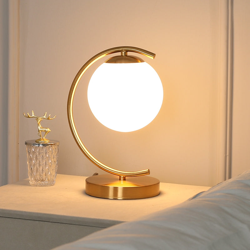 Milky Glass Ball Shade Nachttischlampe Einfachheit Single-Bulb-Tischlicht