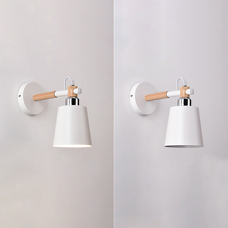 Lámpara de pared de macaron de hierro forjado en estilo de pared de domo de madera de estilo artístico moderno para espacios interiores