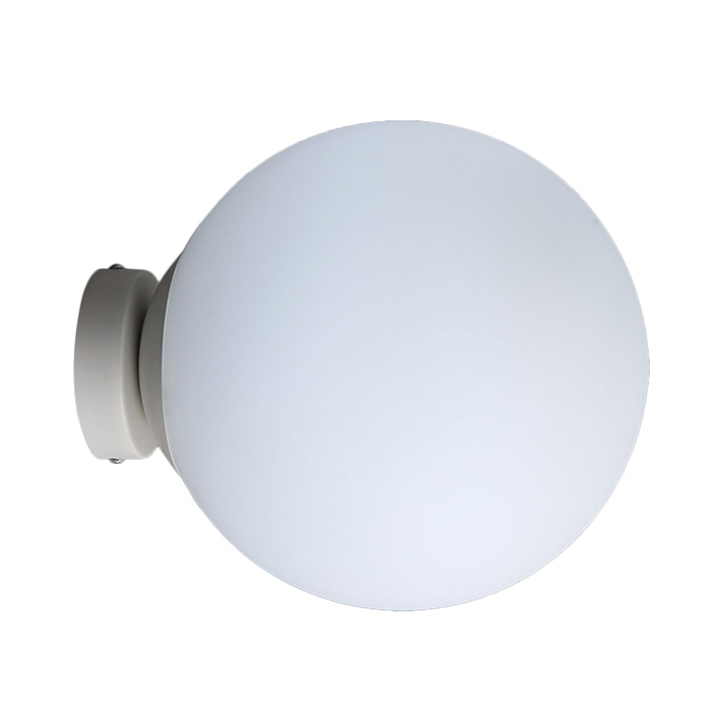 Luz de la plataforma esférica Minimalismo de vidrio blanco 1 Iluminación montada en la pared de bulbo para balcón, 10 "/11.5"/13 "de ancho