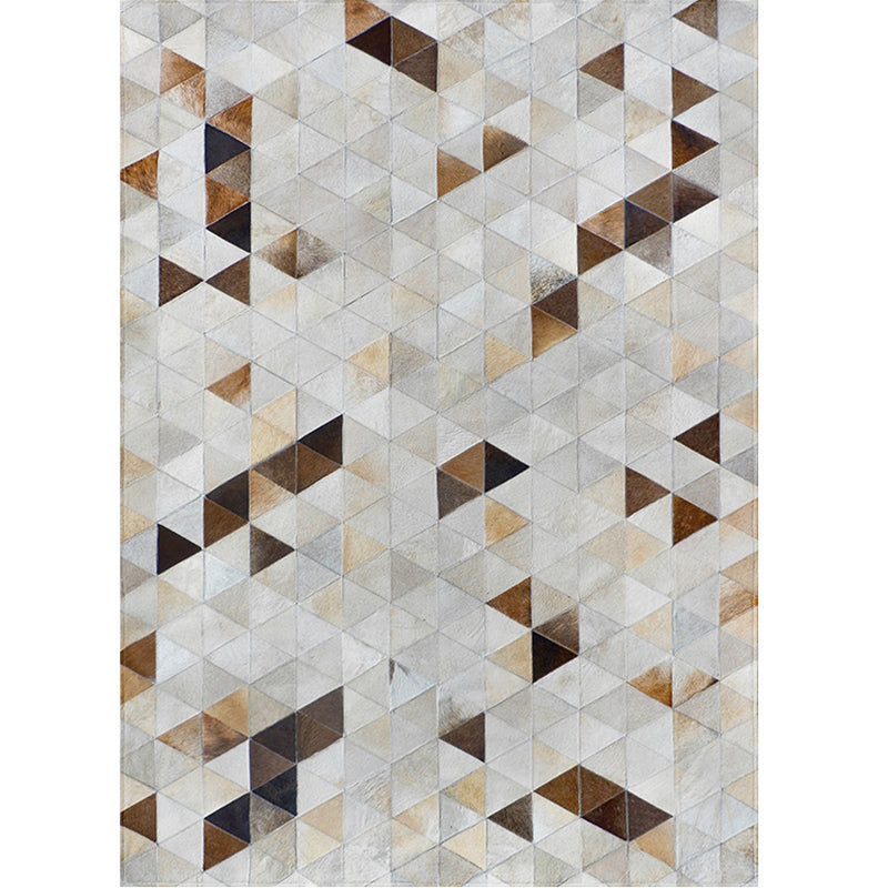 Beige Geometric Pattern Area Rug Cowhide Area Carpet Stain Resistant Rug for Home Decoration