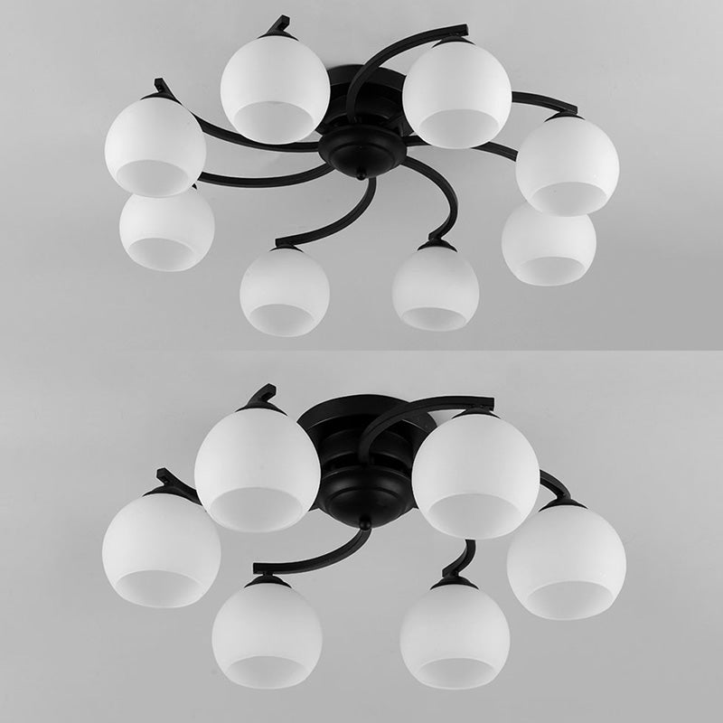 Lámpara de techo redondo tradicional vidrio cerca de la iluminación del techo en negro