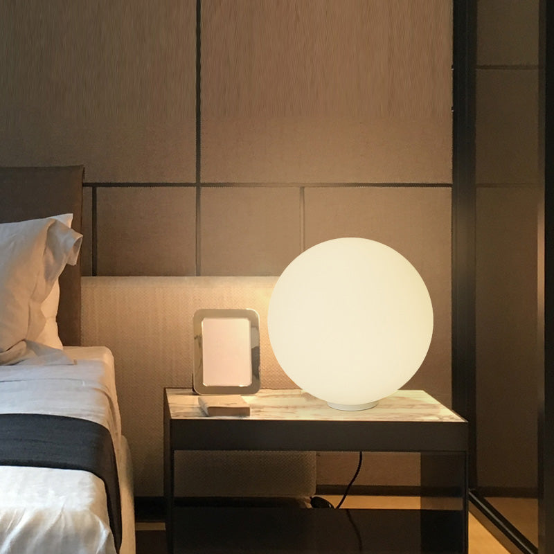 Global White Glass Table Light Minimalist Neuheit 1 Kopf Nachttisch Lampe