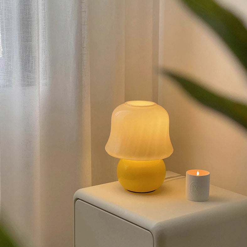 Ultra-modern Simplicity Mushroom Table Lamp Hand-Blown Glass Nightstand Lamp for Bedroom