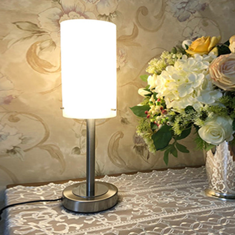 Lampada da tavolo a cilindro ultramoderna e semplice Lampada da comodino in vetro bianco per camera da letto