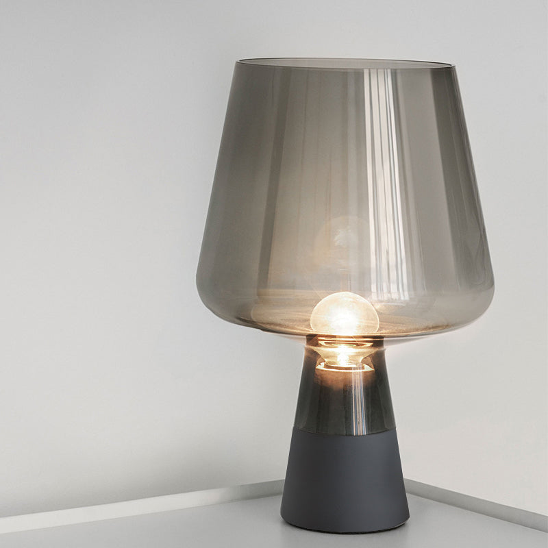 Lampada da comodino in vetro con lampada da tavolo affusolata ultramoderna per camera da letto
