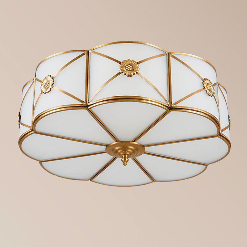 Lampe encastrée traditionnelle pour chambre à coucher avec verre festonné ombré en or