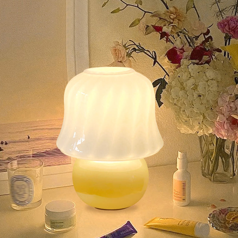 Ultra-modern Simplicity Mushroom Table Lamp Hand-Blown Glass Nightstand Lamp for Bedroom