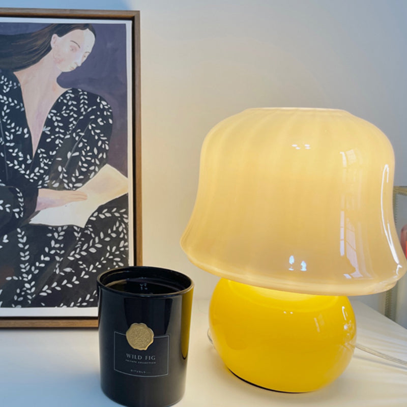 Ultra-modern Simplicity Mushroom Table Lamp Hand-Blown Glass Nightstand Lamp for Bedroom