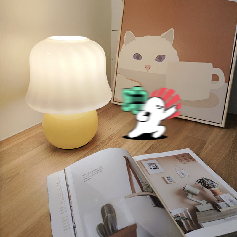 Ultra-modern Simplicity Mushroom Table Lamp Hand-Blown Glass Nightstand Lamp for Bedroom