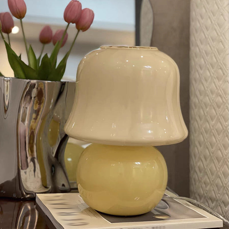 Ultra-modern Simplicity Mushroom Table Lamp Hand-Blown Glass Nightstand Lamp for Bedroom