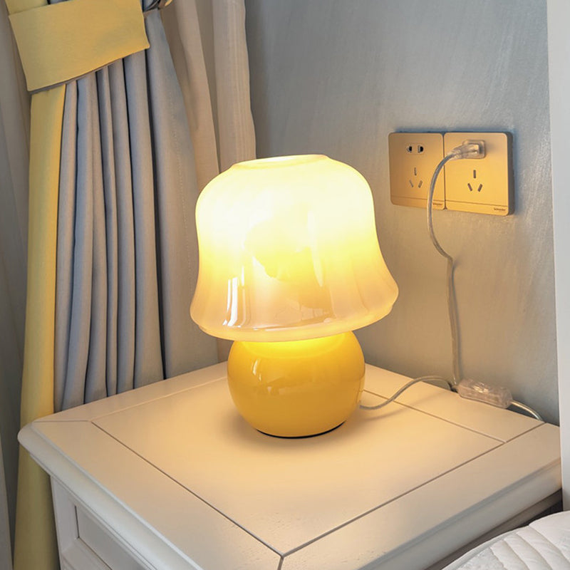 Ultra-modern Simplicity Mushroom Table Lamp Hand-Blown Glass Nightstand Lamp for Bedroom