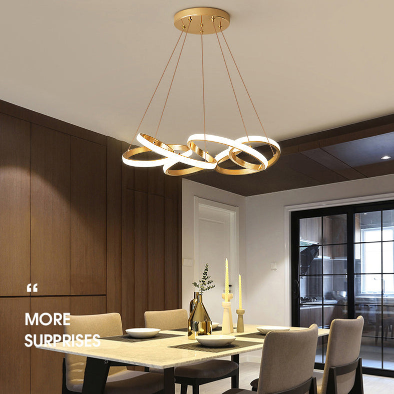 Curve senza soluzione di continuità il lampadario leggero moderno a soffitto acrilico a soffitto in oro