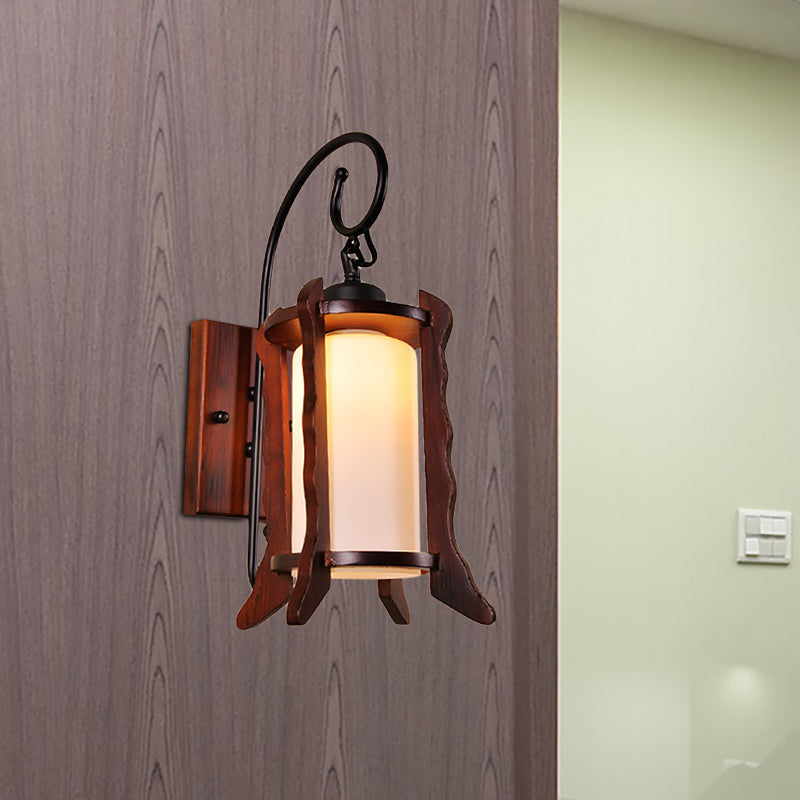 Roodbruine lantaarn wandmontage licht traditionele stijl 1 kop houten sconce verlichting met melkglazen schaduw