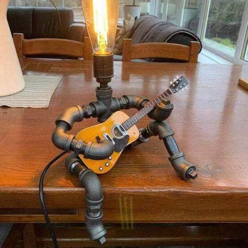 Lampada da comodino per piping creativa industriale a forma di chitarrista a forma di chitarrista per camera da letto per camera da letto