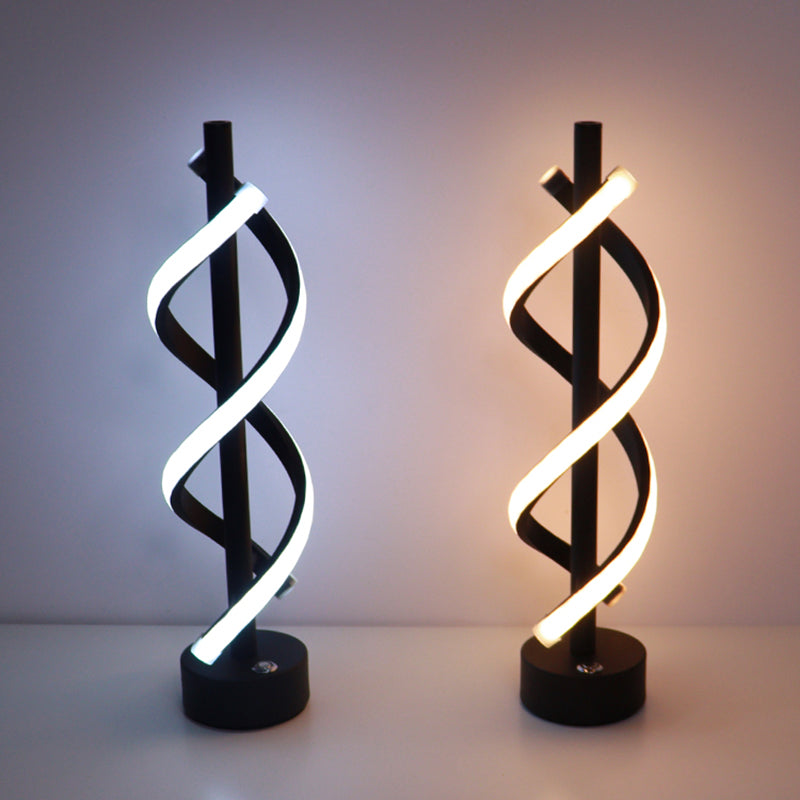 Semplicità Lampada da tavolo lineare ristorante metallico Luce notturna a LED in nero
