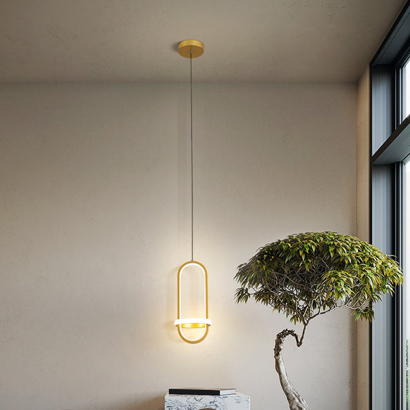 Aluminium LED Hanging Light dans un style concis moderne en fer forgé, une lumière suspendue géométrique avec une teinte en silicone