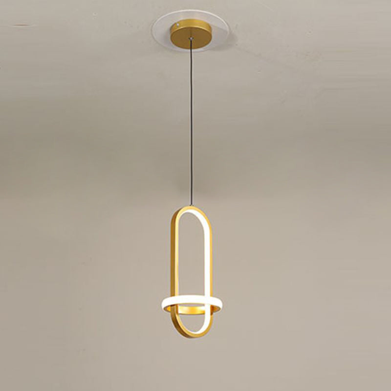 Aluminium LED Hanging Light dans un style concis moderne en fer forgé, une lumière suspendue géométrique avec une teinte en silicone