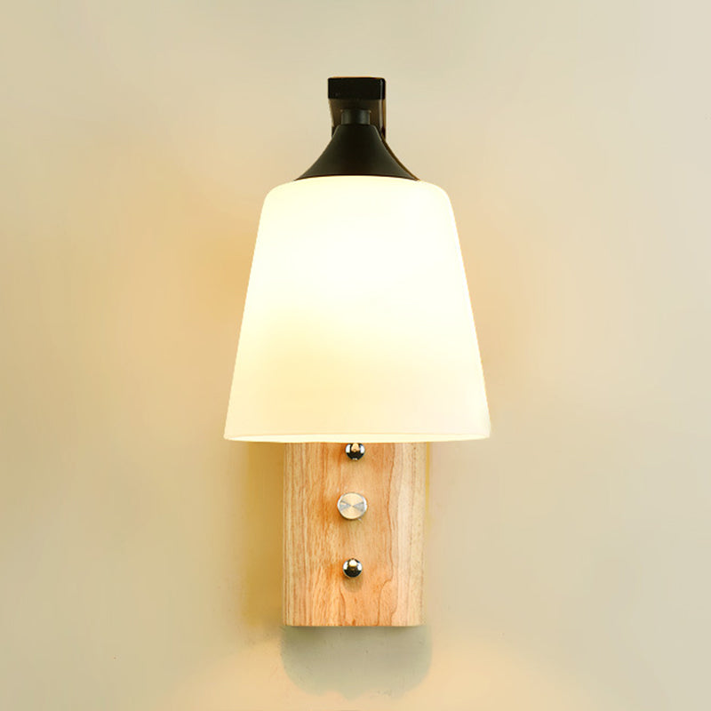 Lámpara de pared de cono de madera en un estilo de pared de hierro forjado moderno de estilo conciso con sombra de vidrio blanco