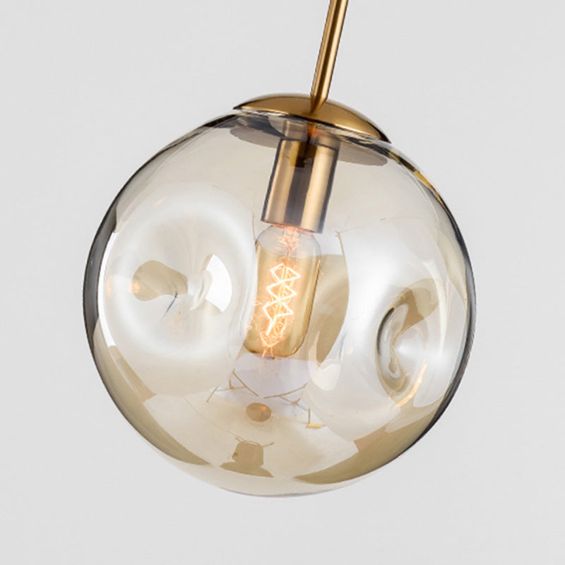 1 pendentif en forme de globe léger avec une nuance en verre fermée