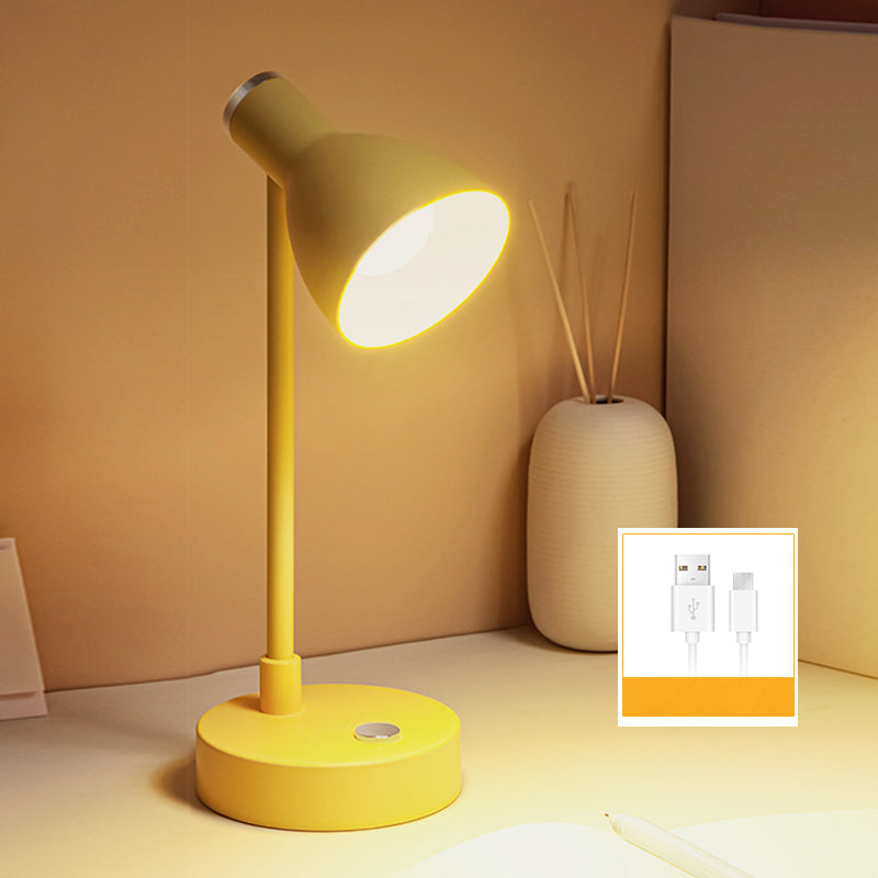 Lampada da tavolo Macaron con luce da lettura a LED per dormitorio con paralume in plastica a campana