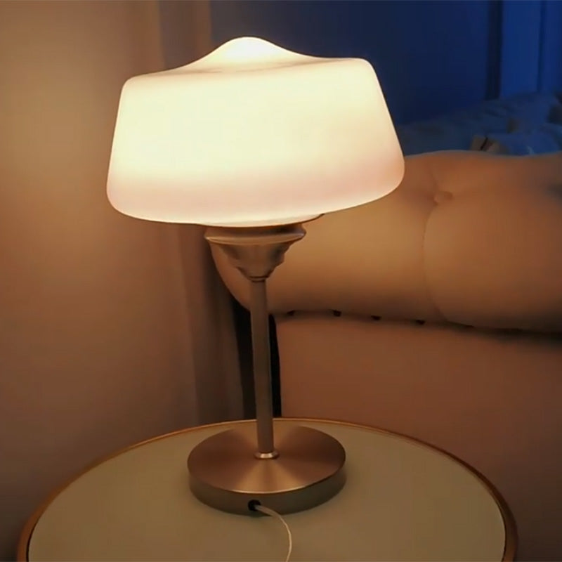Empire Shade Table Table Lampe nordique Satin Amber Verre 1 Head Living Room Table Light