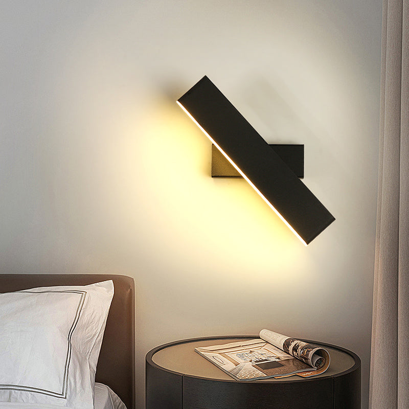 Lampada a parete a LED rettangolare acrilica in stile moderno in ferro battuto in ferro battuto con una parete per camera da letto