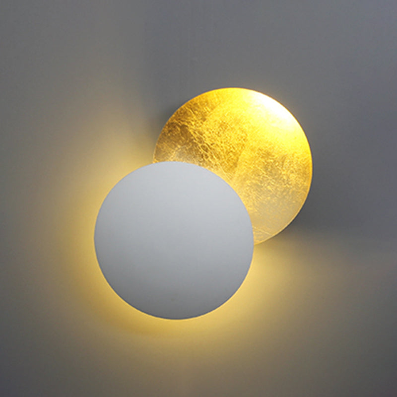 Wrought Iron LED Rotatable Wall Lamp in Modern Creative Style Gold Foil Circular Wall Sconce for Bedroom