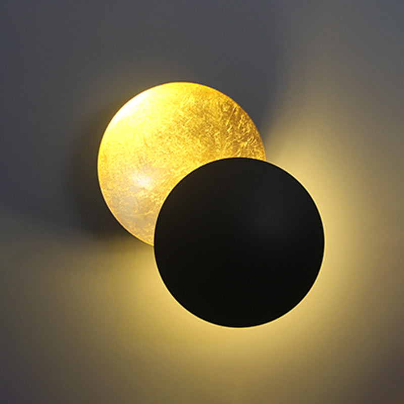 Wrought Iron LED Rotatable Wall Lamp in Modern Creative Style Gold Foil Circular Wall Sconce for Bedroom