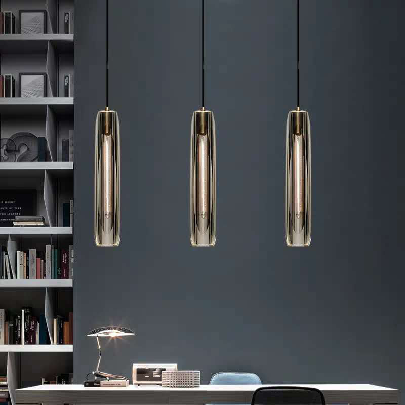 Lampe suspendue en or en or dans le pendentif en cuivre de style luxe moderne