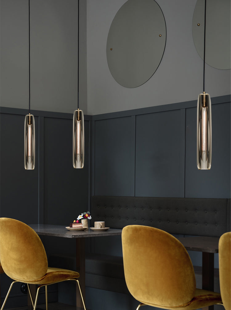 Lampe suspendue en or en or dans le pendentif en cuivre de style luxe moderne