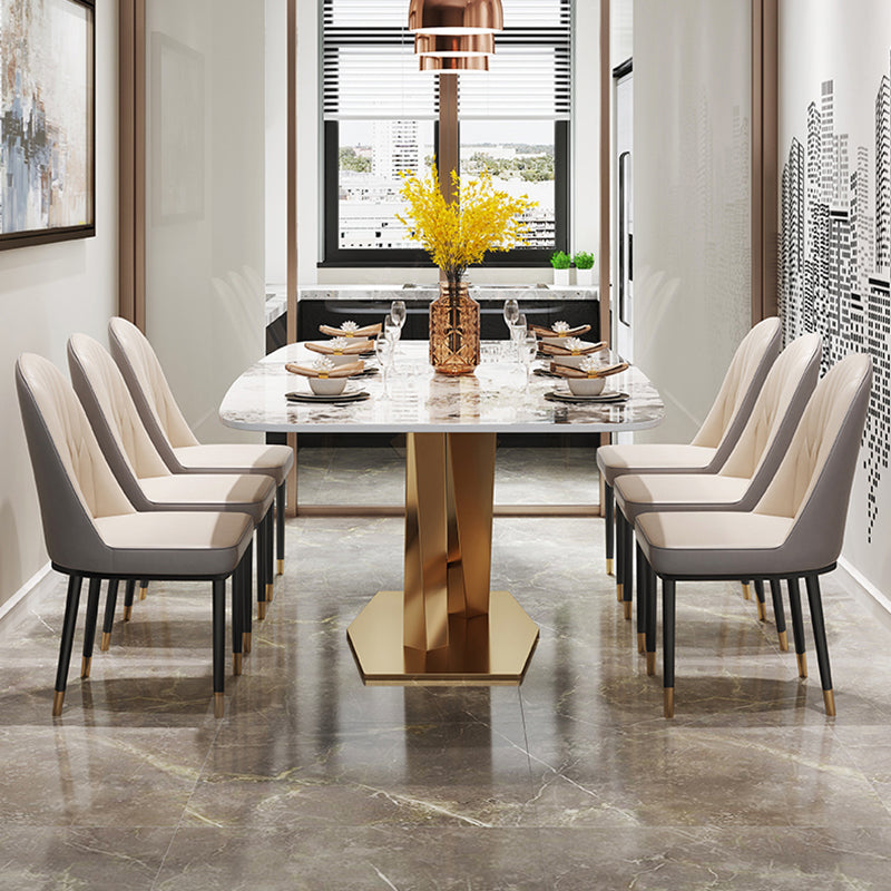 Salle de salle à manger en pierre fritrée contemporaine avec des meubles de restauration de base de piédestal