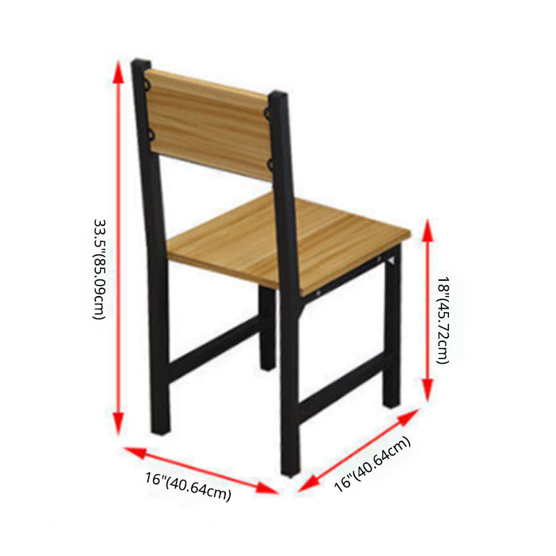 Table de style moderne avec table de hauteur standard de forme rectangulaire et base de 4 jambes