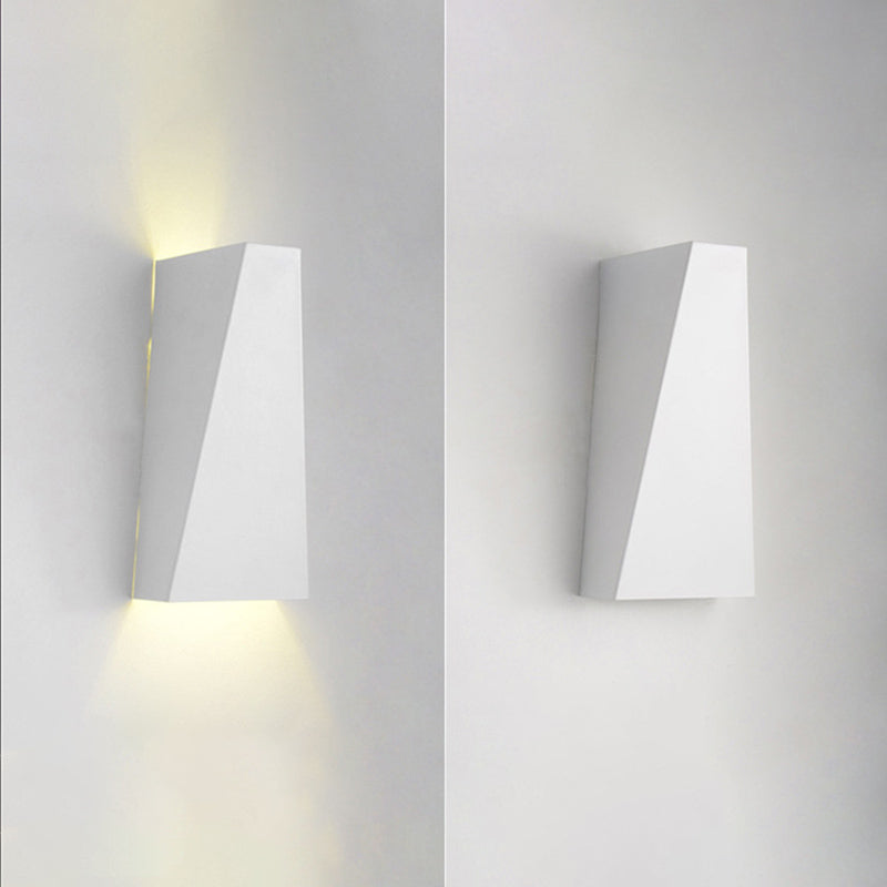 Lámpara de aplicado de pared geométrica metálica de estilo moderno de 2 luces en blanco y negro