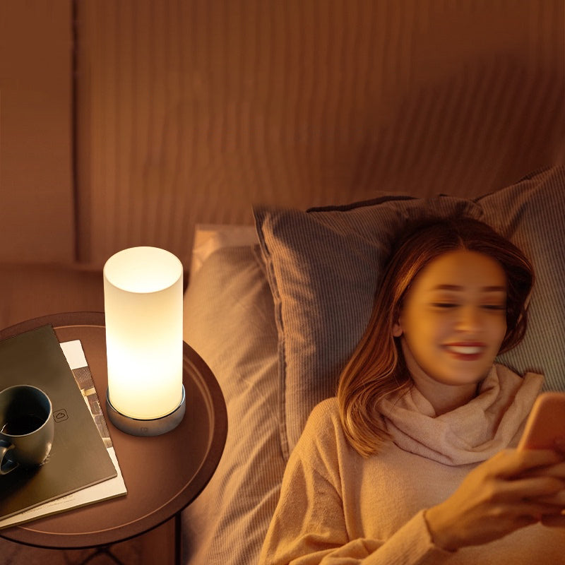 Lampada da tavolo a cilindro ultramoderna e semplice Lampada da comodino in vetro bianco per camera da letto