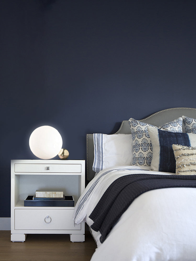 Ultra-modern Simplicity Globe Table Lamp White Glass Nightstand Lamp for Bedroom