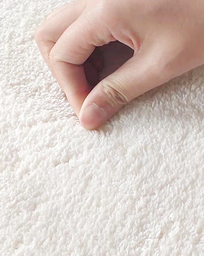 Simple White Tone Casual Rug Polyester Abstract Lines Area Rug Easy Care Carpet for Home Decoration