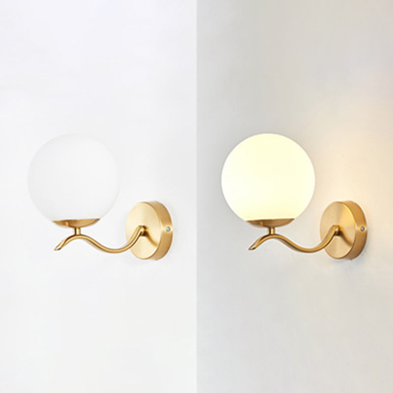 1-licht ronde wand SCONCE Moderne eenvoudige stijl glazen wandverlichting in zwart en goud