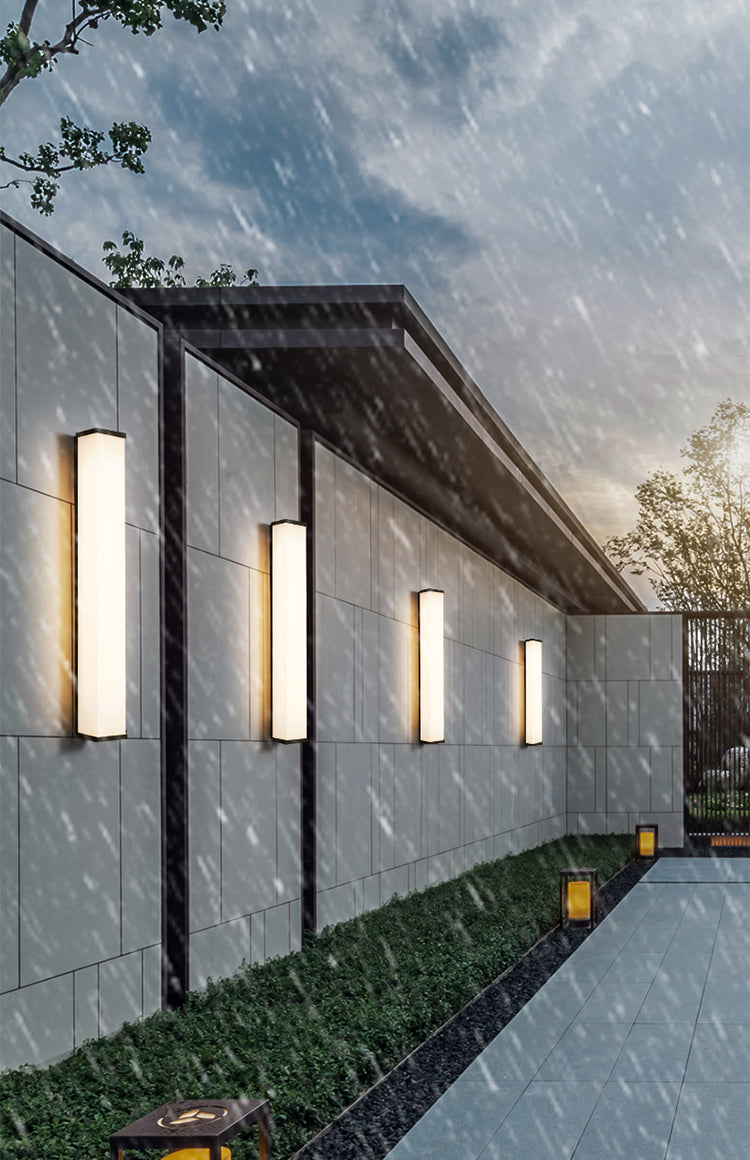 Modern Simple Style Retangular Shade Wall Sconce Metal and Glass 1 Light Sconces in Black Finish