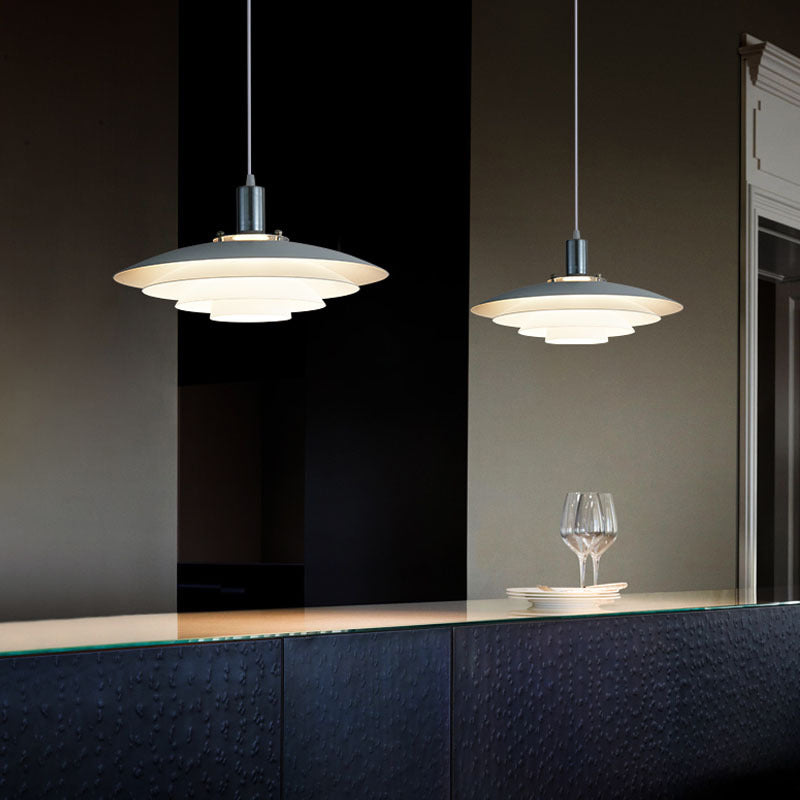 Salle d'éclairage de suspension en métal moderne à une lumière