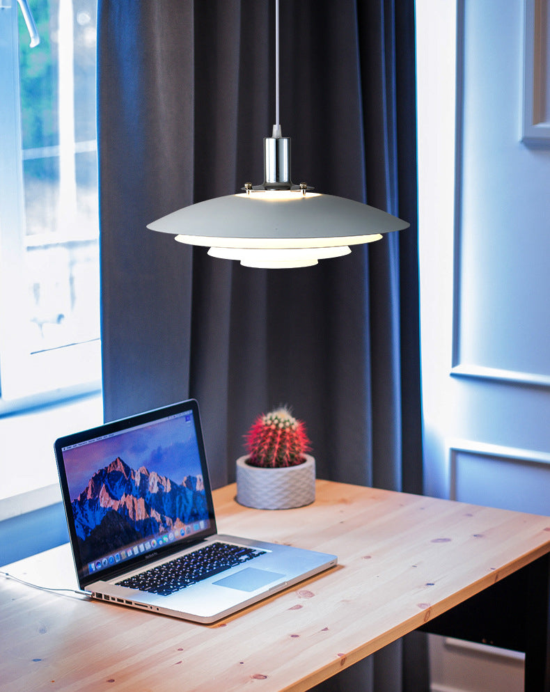 Salle d'éclairage de suspension en métal moderne à une lumière