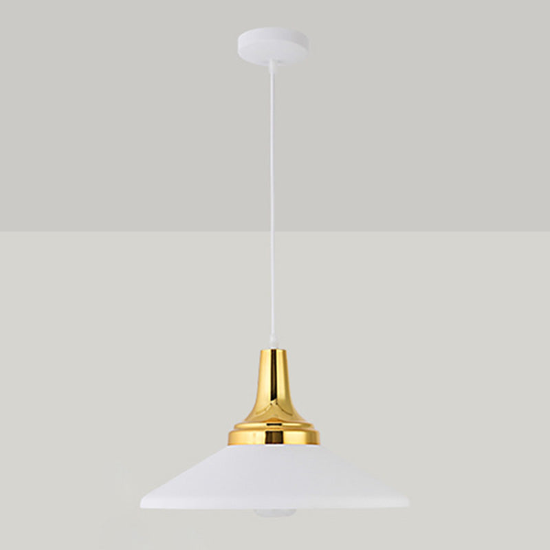 Triangle Dinning Room Down Lighting Pendant Metal Metal Modern Style suspendu Pendant Light