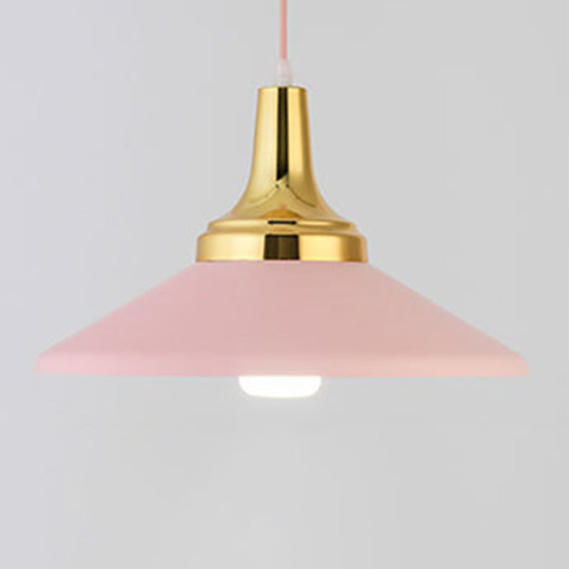 Triangle Dinning Room Down Lighting Pendant Metal Metal Modern Style suspendu Pendant Light