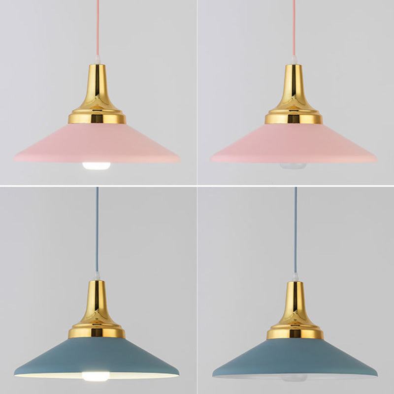 Triangle Dinning Room Down Lighting Pendant Metal Metal Modern Style suspendu Pendant Light