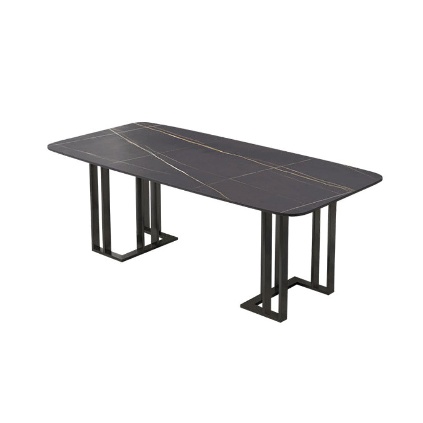 Set di sala da pranzo nera moderna di pietra sinterizzata con tavolo rettangolo e set da pranzo a base di metallo