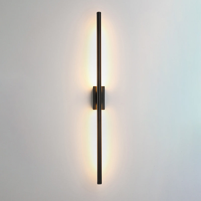1-Light Linear Wall Sconce Modern Simple Style Metal Wall Lighting in Black and Gold